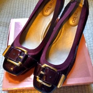 Me Too Burgandy Pumps size 11